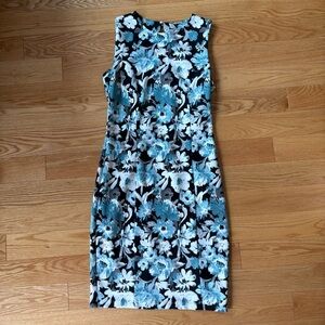 Lori M 💙 Straight Floral Scuba Dress - Women’s M
